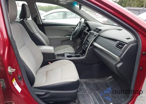 2017 Toyota Camry Se z USA, uszkodzony, nr VIN 4T1BF1FK6HU646830